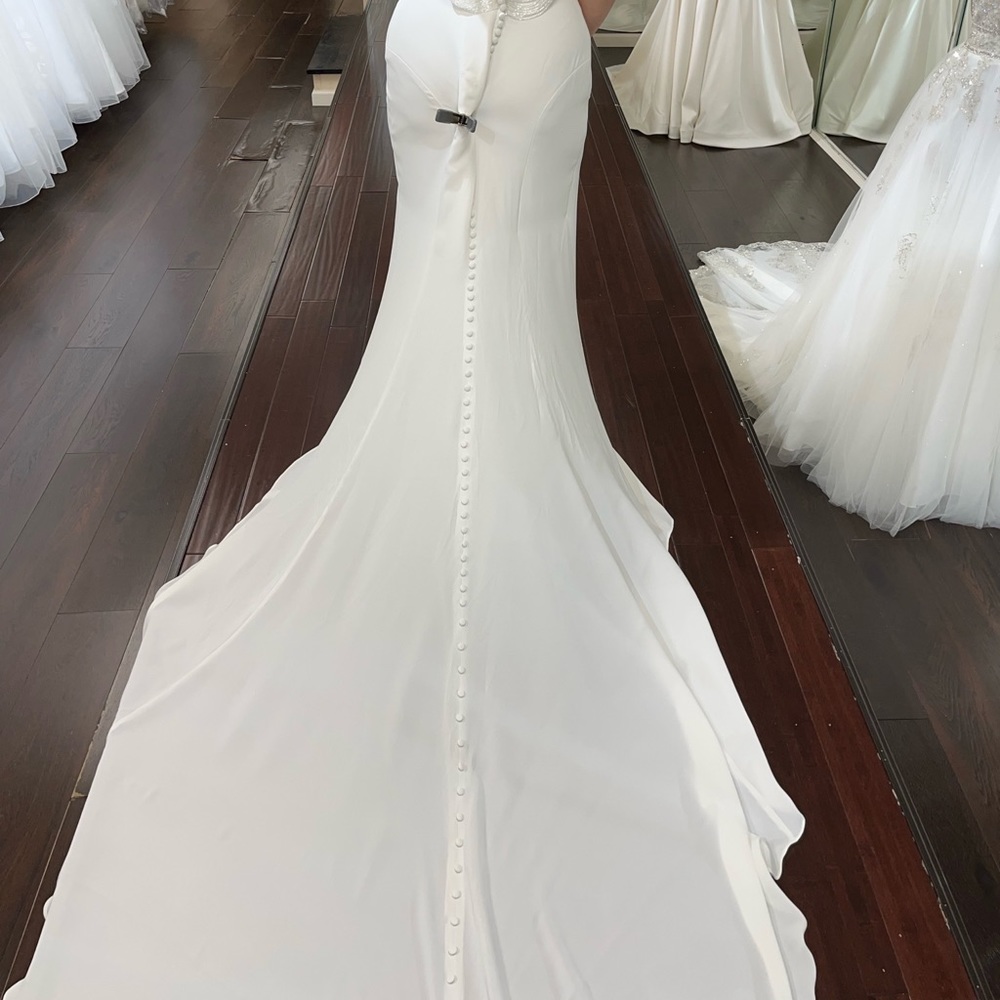 GORGEOUS VINTAGE STYLE Never worn wedding dress - Picture 4 of 10